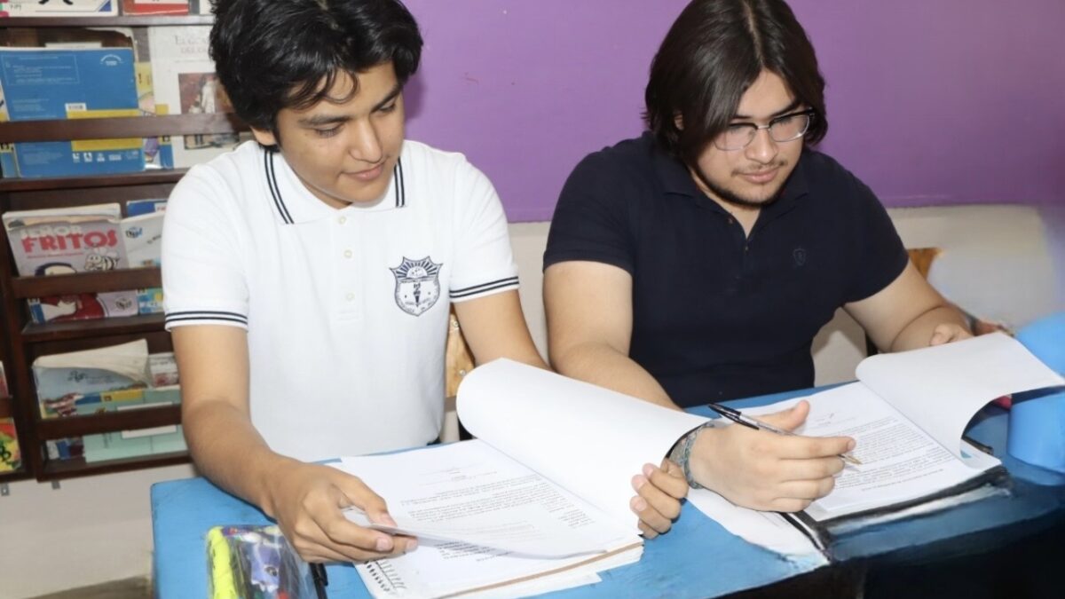 Participan 3 mil 500 docentes de BCS en consulta sobre uso de celulares en escuelas