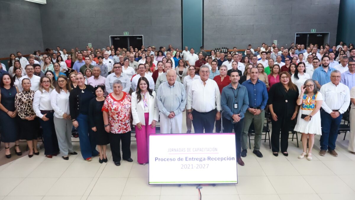 Encabeza Víctor Castro última jornada de capacitación para la entrega-recepción