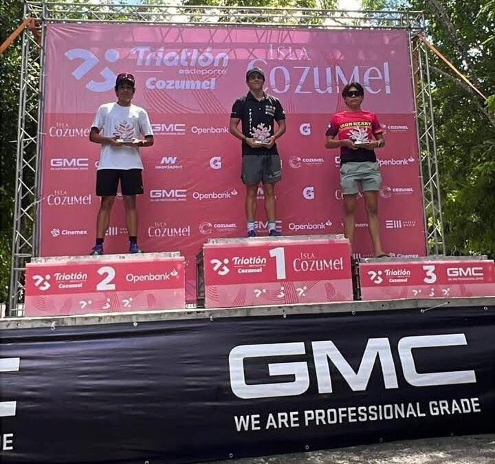 Destacan jóvenes representantes de Los Cabos en el Triatlón Isla Cozumel 2026