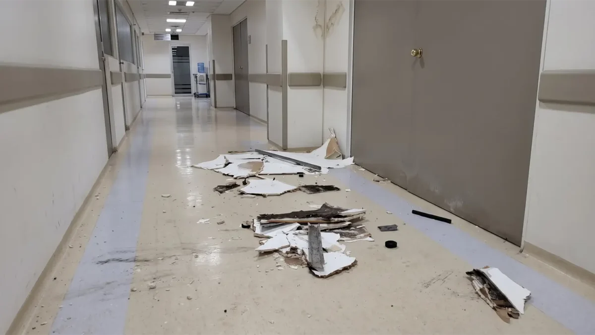 Hospital Salvatierra se derrumba: denuncian desabasto, deterioro y falta de equipo para emergencias
