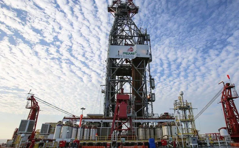 Moody’s advierte déficit de 5000 millones de dólares en Pemex