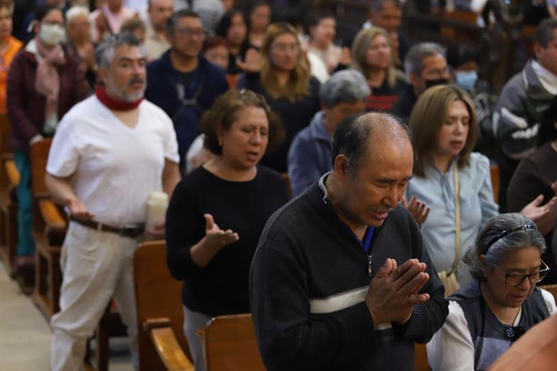Católicos en el mundo aumentan a mil 422 millones; África supera a Europa en fieles