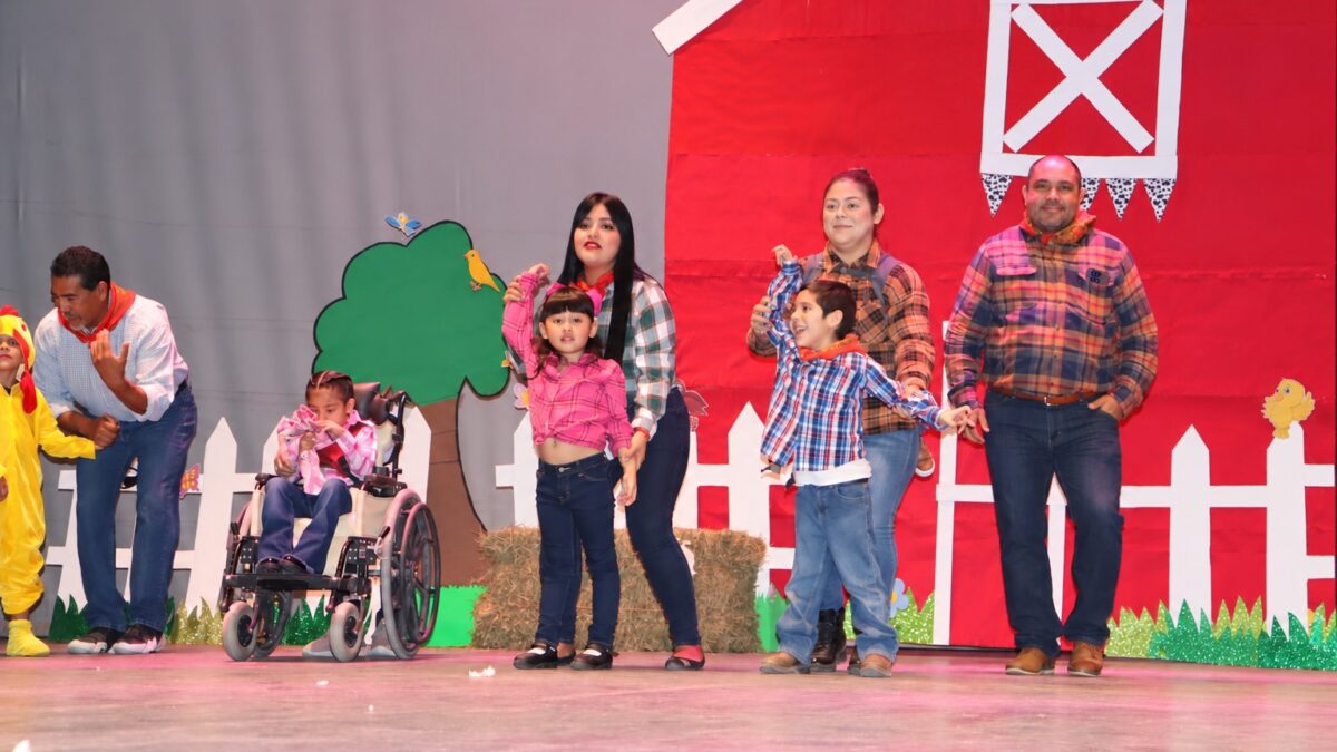 Avanza SEP en inclusión educativa de niñas y niños con parálisis cerebral