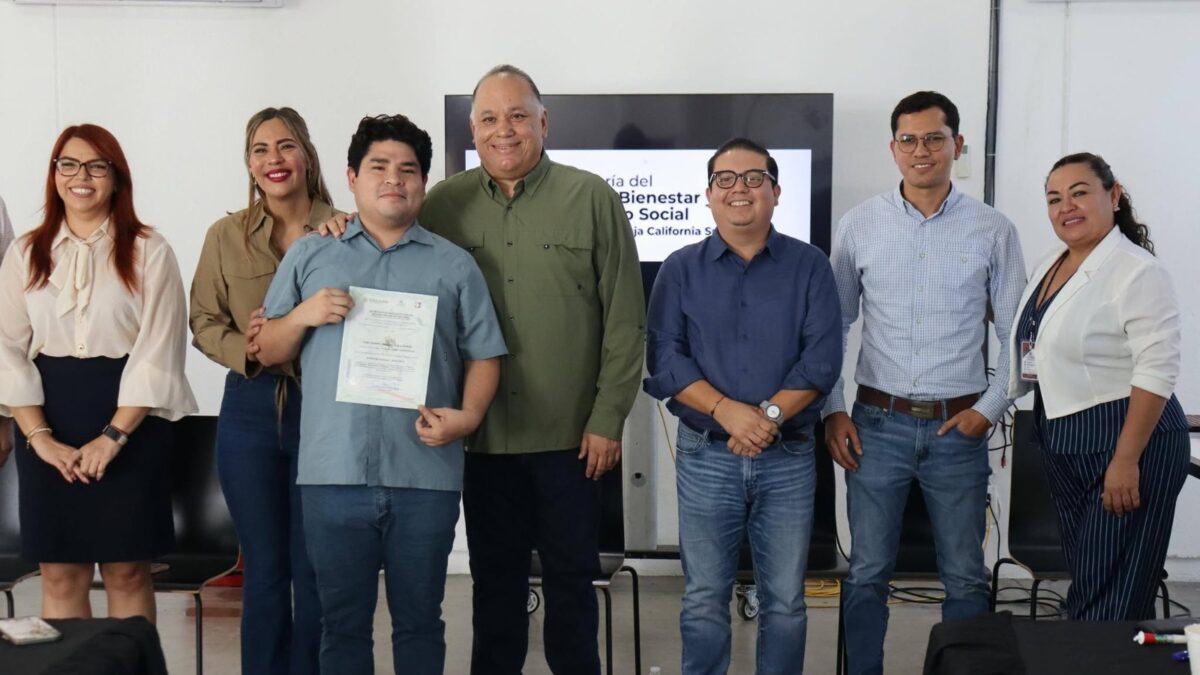 Concluye Secretaría del Trabajo curso para mejorar la atención ciudadana