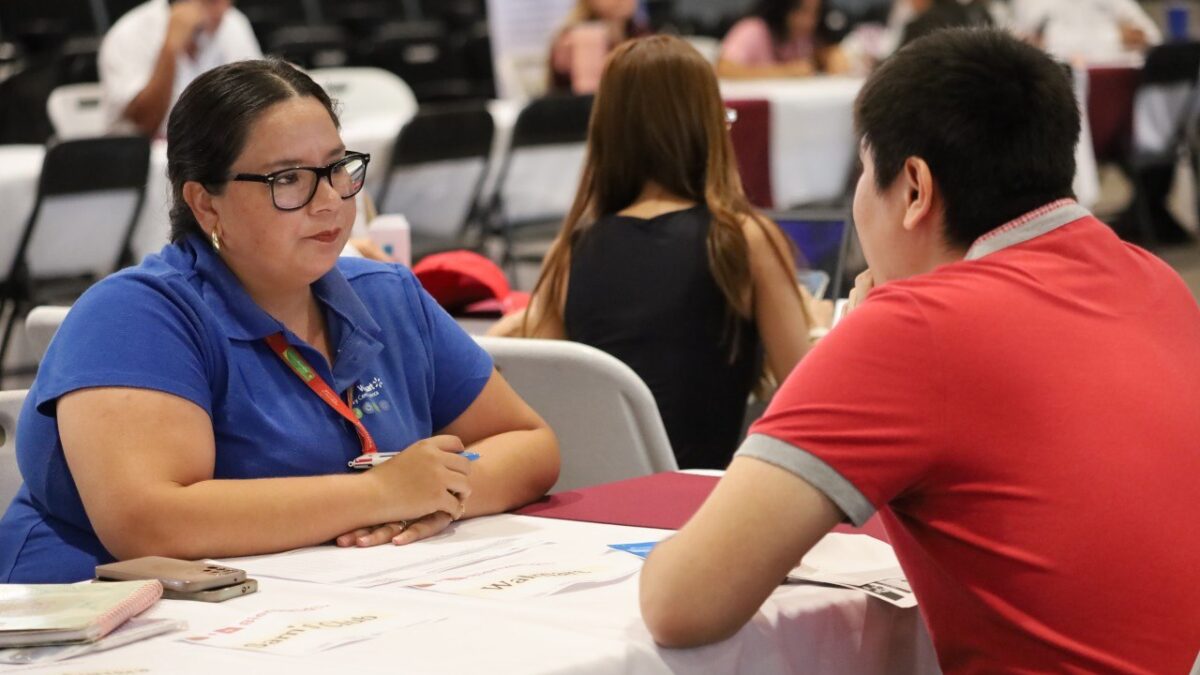 Anuncia SNE última feria de empleo del año con más de 300 vacantes en La Paz