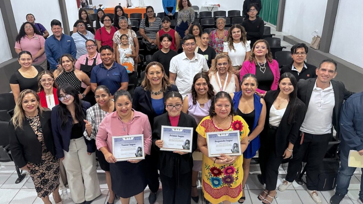 Premian a ganadoras del concurso de oratoria “Mujeres que inspiran, voces que transforman” en Los Cabos