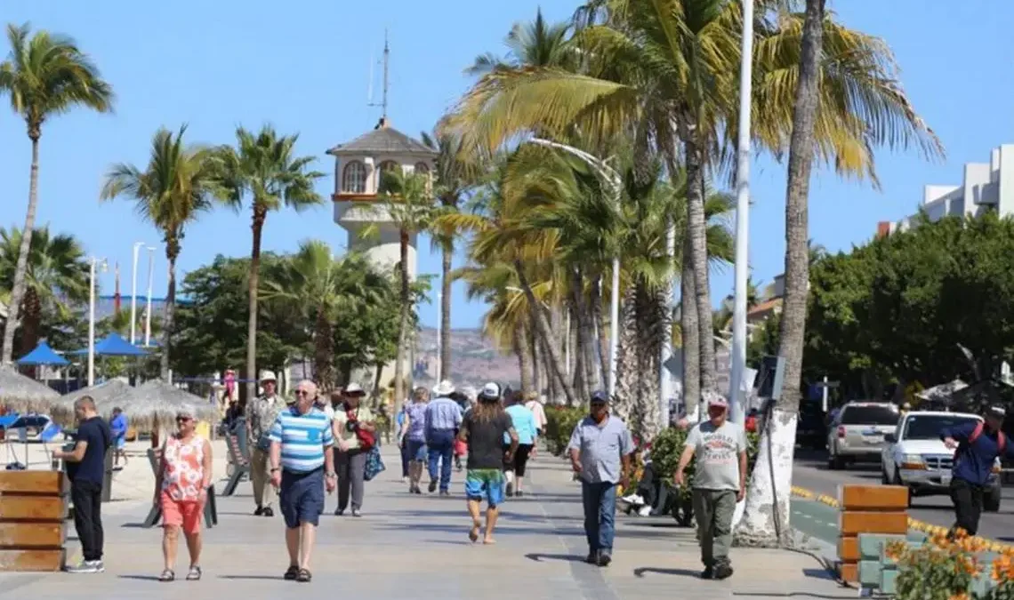 No afectará al turismo el incremento al Derecho de No Residente considera el Gobernador