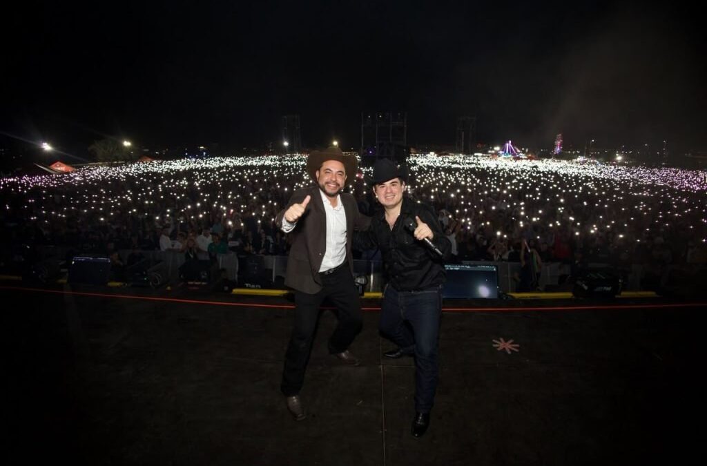 Ante más de 90 mil personas, Alfredo Olivas canta con Cabo San Lucas en las Fiestas Tradicionales 2026