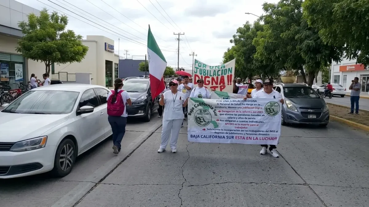 Tomaron las calles los trabajadores del IMSS